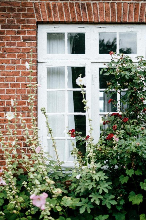 Langebjerg Pension & Spisested Allinge-Sandvig ภายนอก รูปภาพ