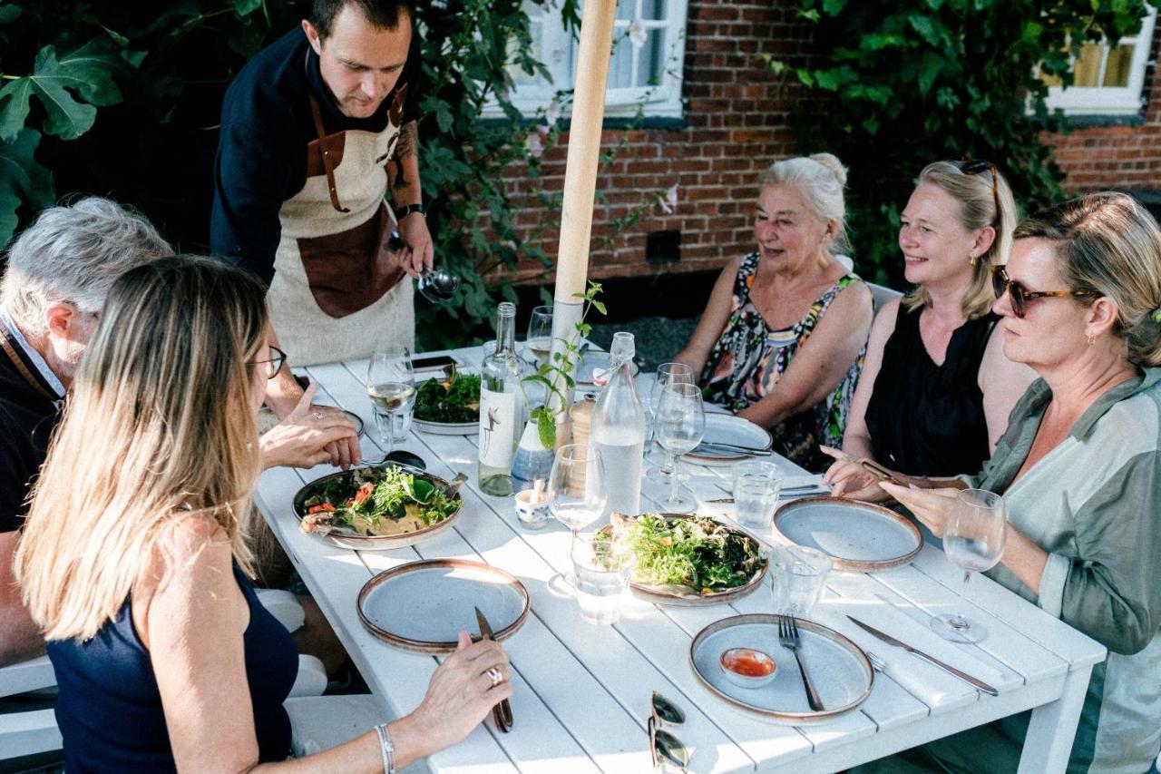 Langebjerg Pension & Spisested Allinge-Sandvig ภายนอก รูปภาพ